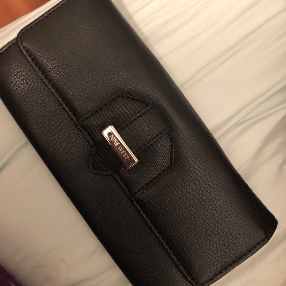 Nine West wallet